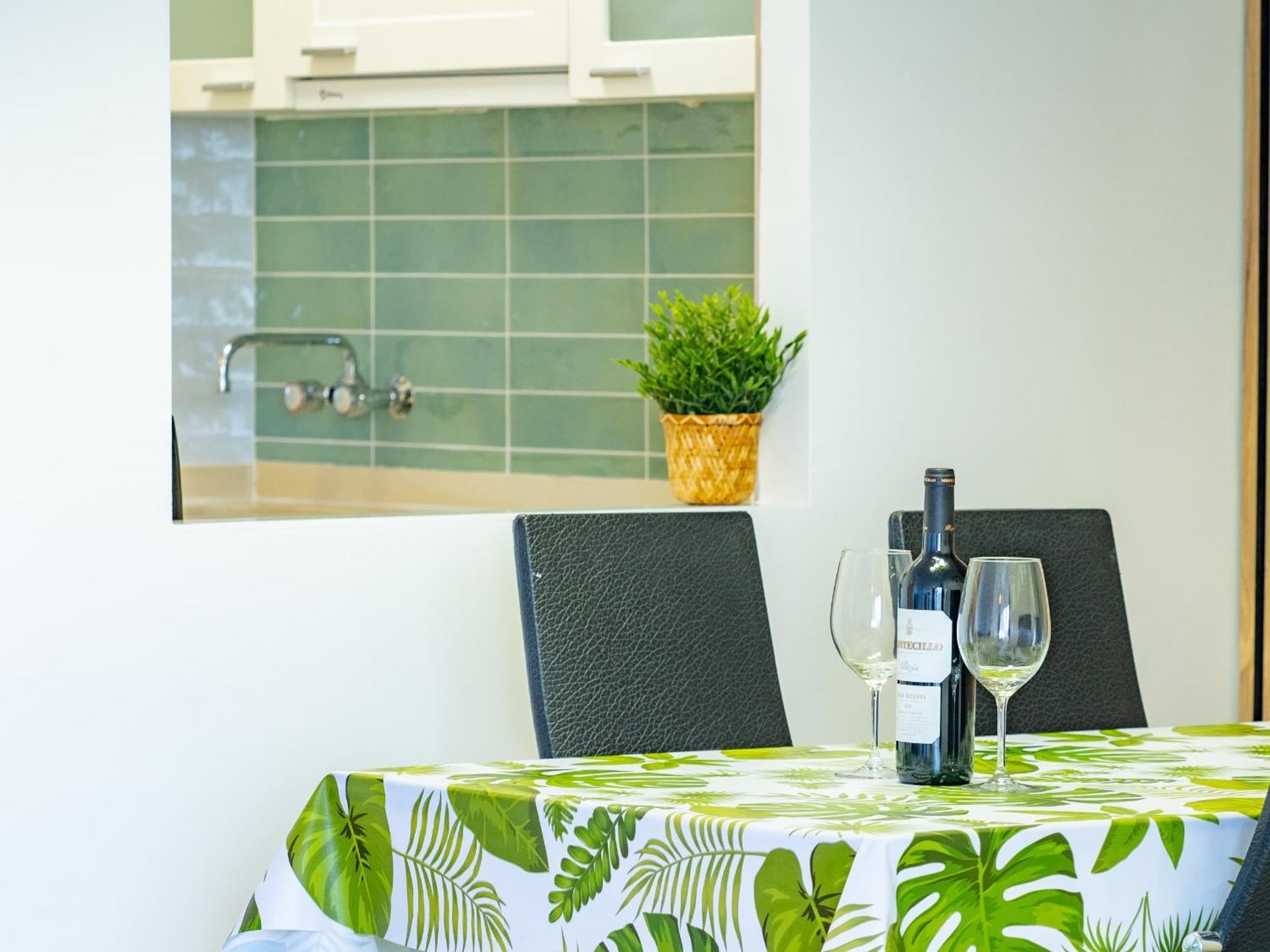 Apartment On Beach Mijas Sitio de Calahonda Екстер'єр фото