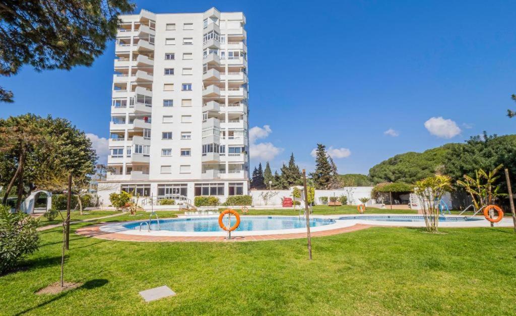 Apartment On Beach Mijas Sitio de Calahonda Екстер'єр фото