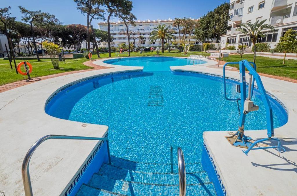 Apartment On Beach Mijas Sitio de Calahonda Екстер'єр фото